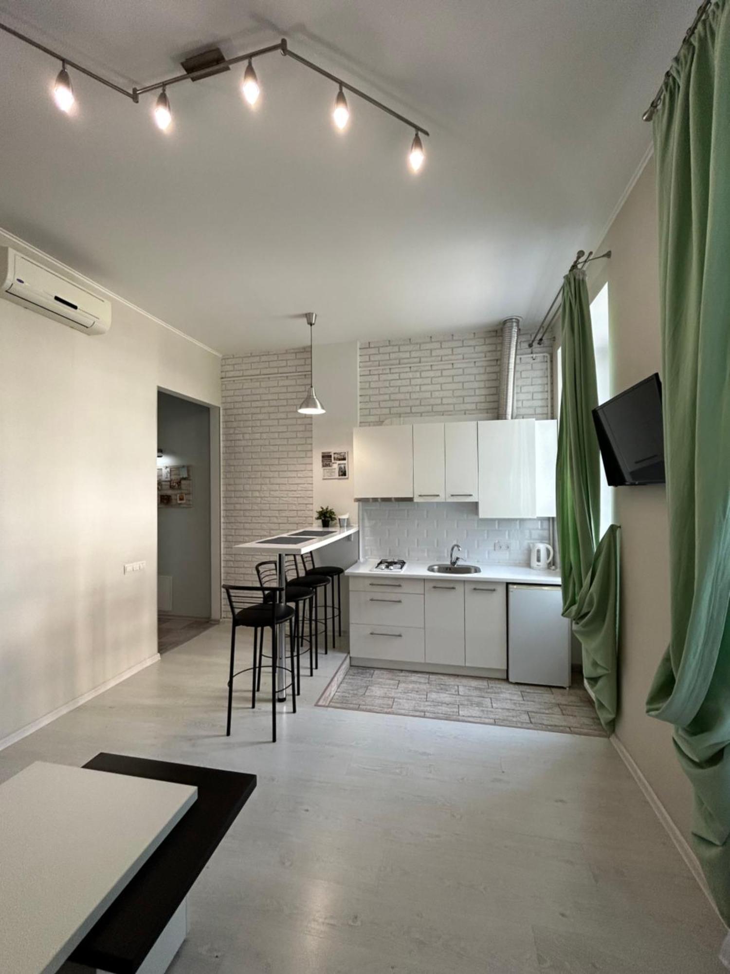 Modern Apartment In Old City Center 利沃夫 外观 照片