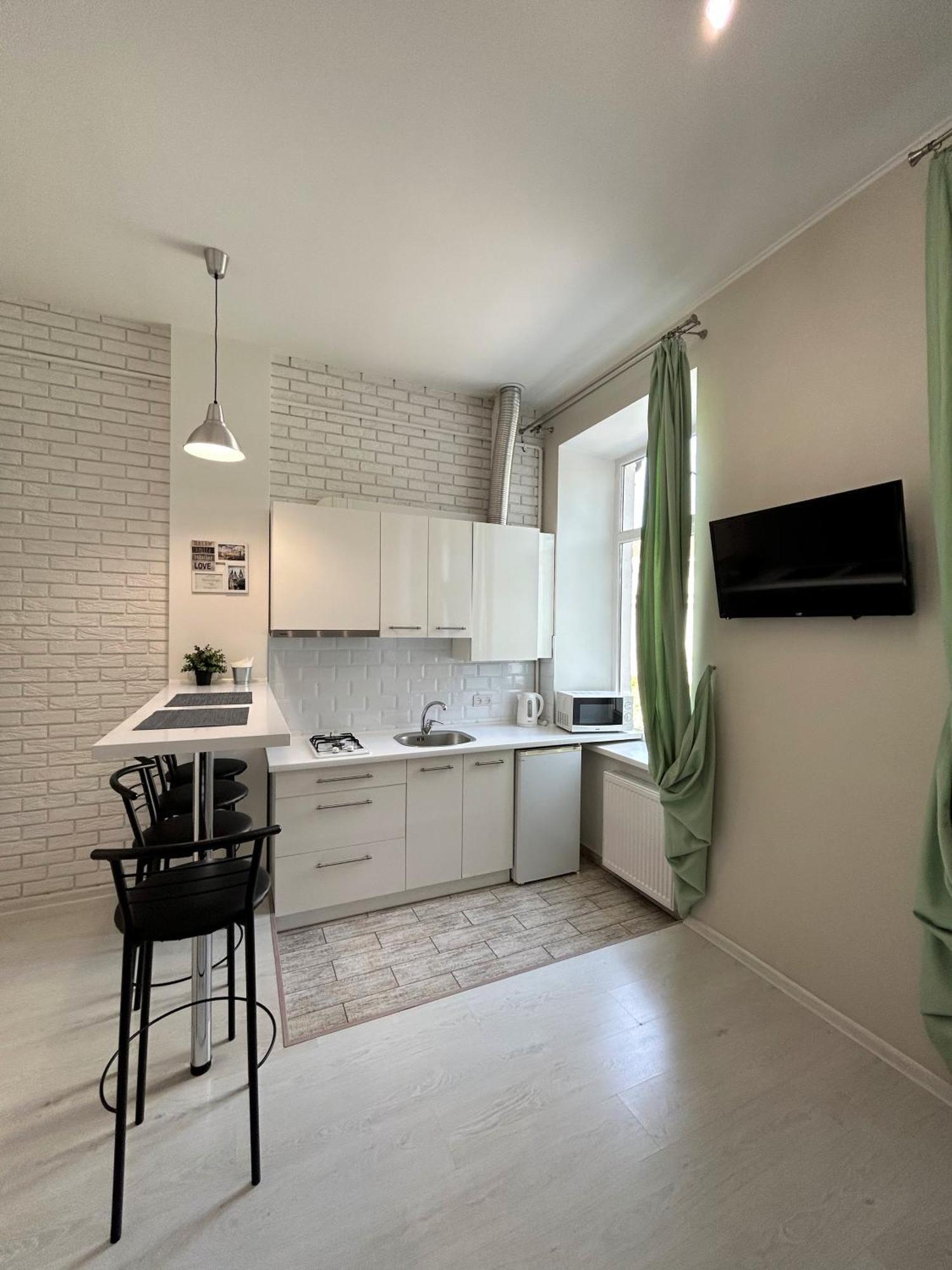Modern Apartment In Old City Center 利沃夫 外观 照片